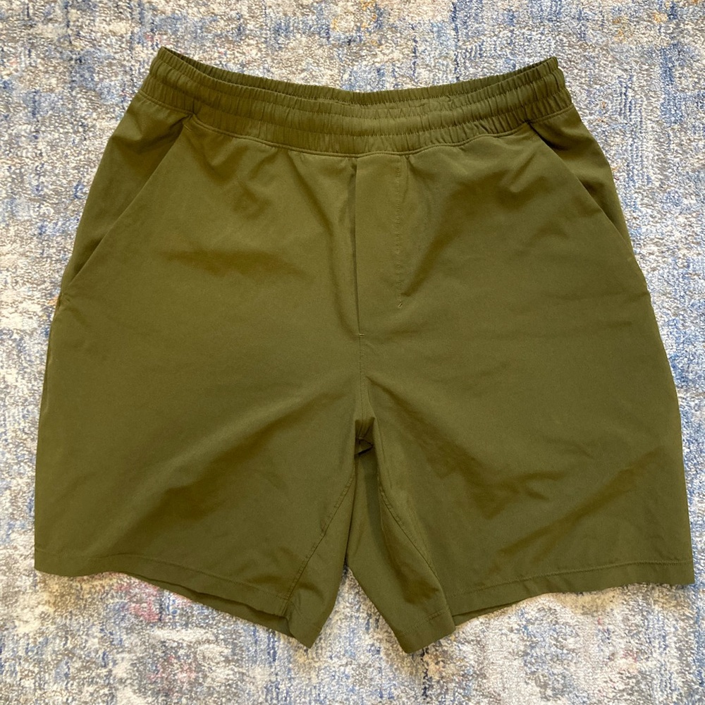 Lululemon pacebreaker 7” sizeM